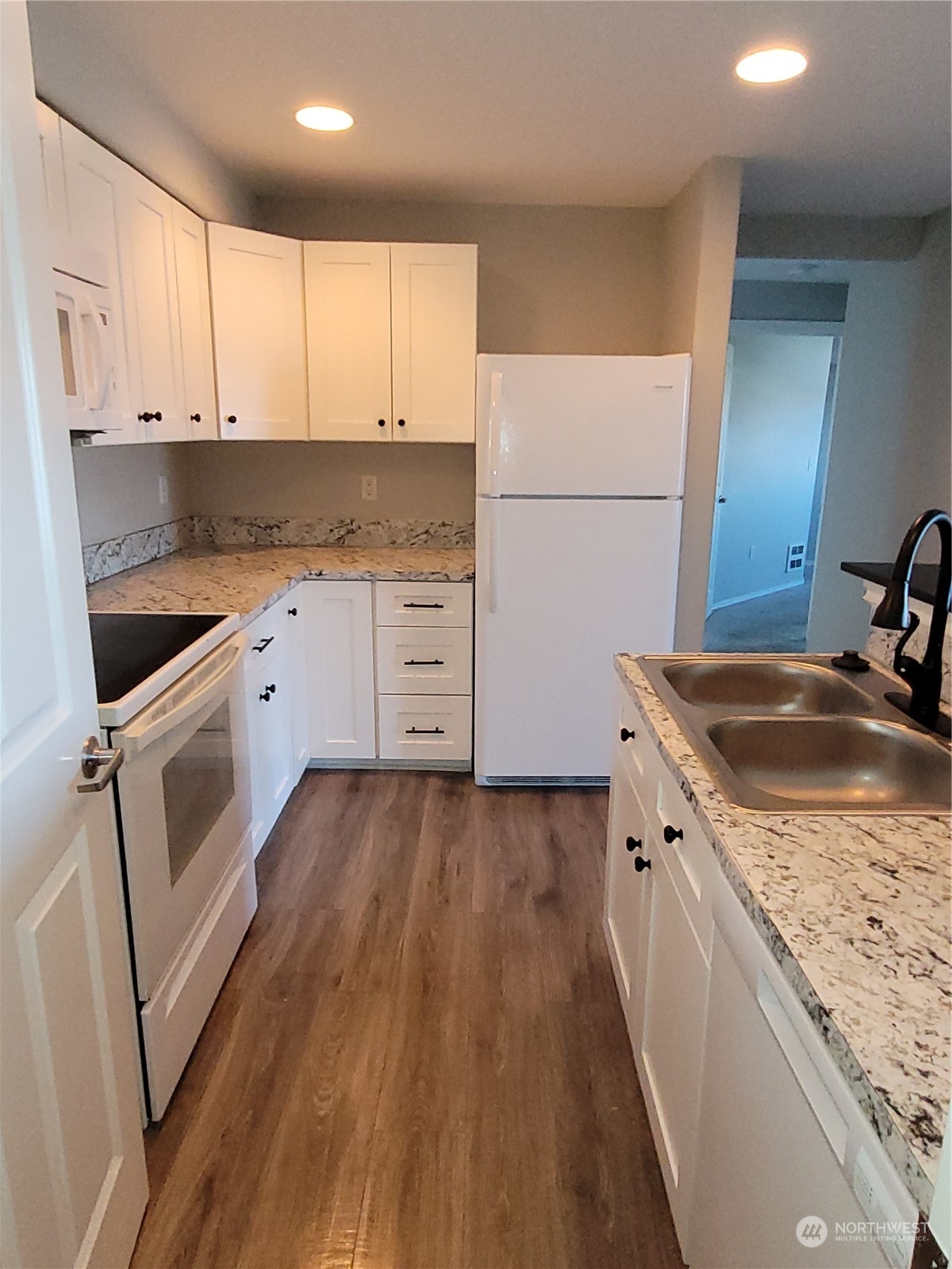 2522 Rucker Avenue, Unit 308 Everett, WA 98201 - Photo 13 of 19
