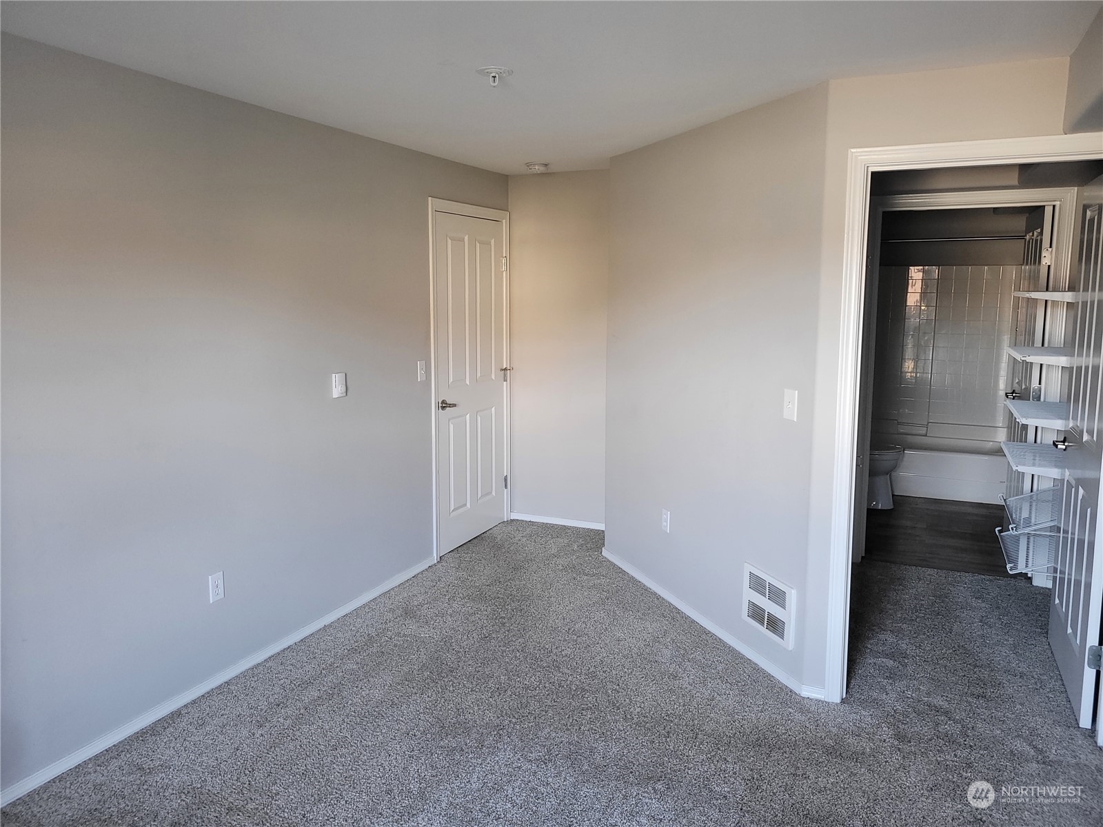 2522 Rucker Avenue, Unit 308 Everett, WA 98201 - Photo 3 of 19