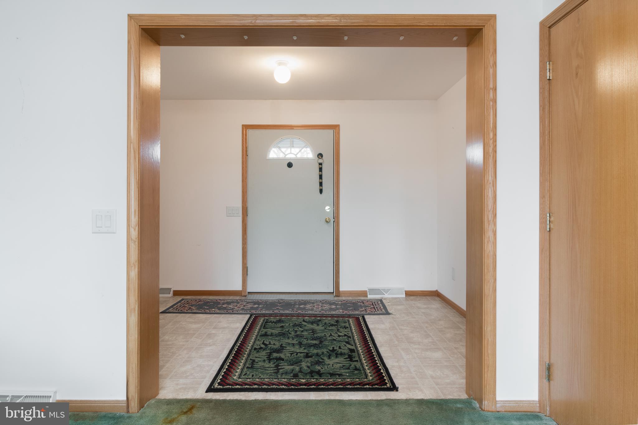 456 Roadstown Road Bridgeton, NJ 08302 - Photo 8 of 24 Foyer