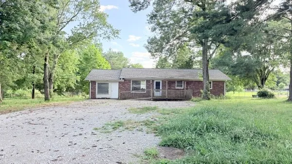 $1,750 | 365 Stacy Road, Manchester, TN 37355