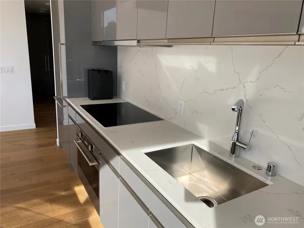 $4,095 | 1808 Minor Avenue, Unit 1301, Seattle, WA 98101
