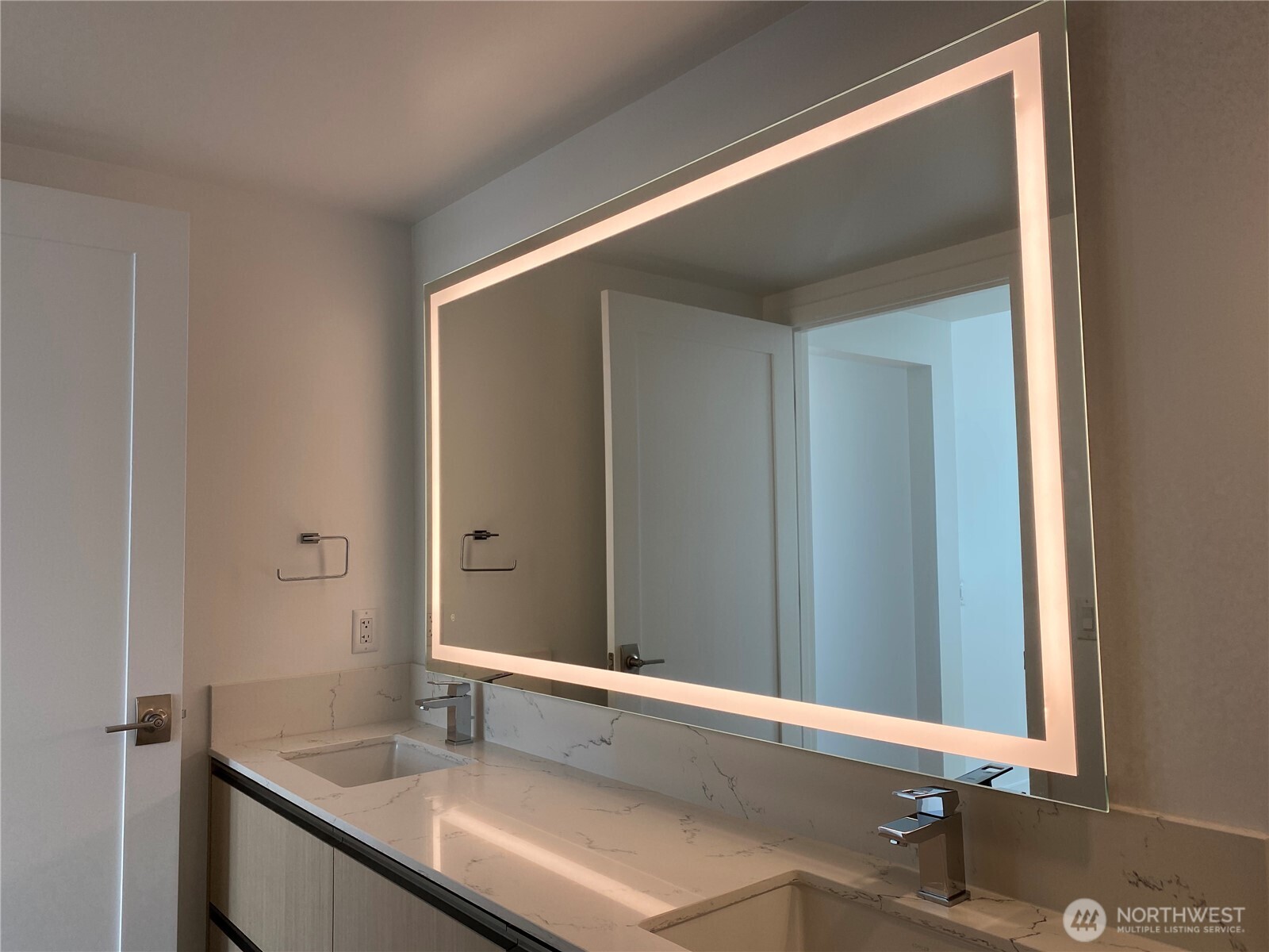 1808 Minor Avenue, Unit 1301 Seattle, WA 98101 - Photo 9 of 38