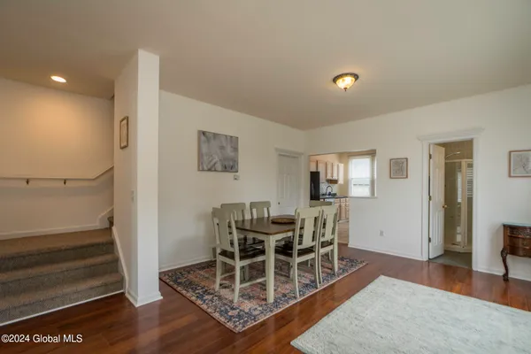 $3,300 | 39 Walton Street, Saratoga Springs, NY 12866