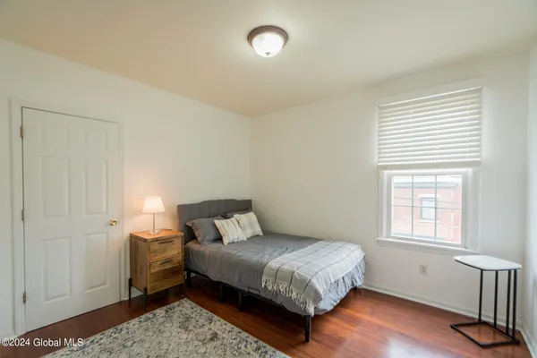 $3,300 | 39 Walton Street, Saratoga Springs, NY 12866