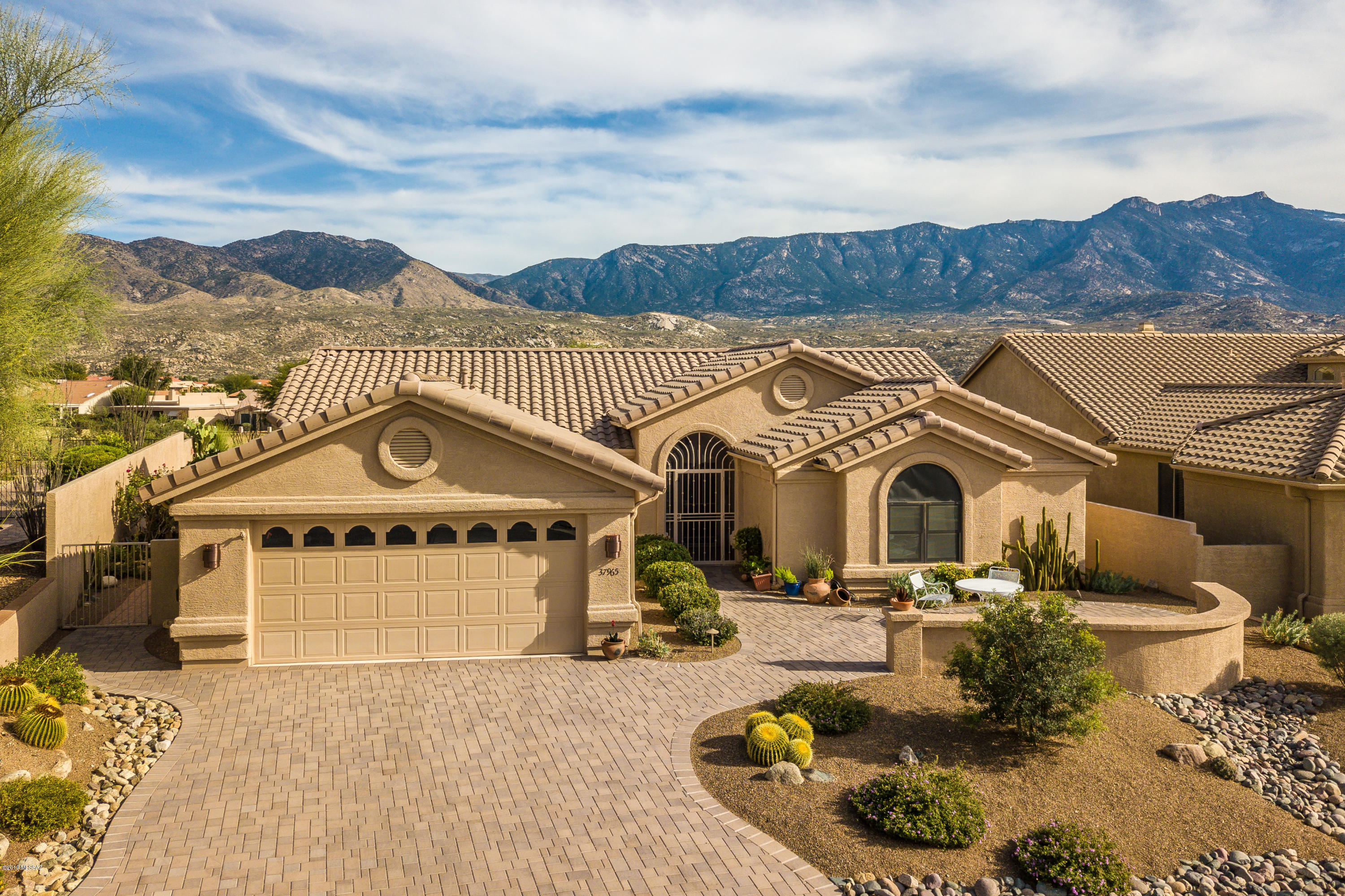 37965 South Stone Ridge Drive Tucson, AZ 85739 - Photo 1 of 45