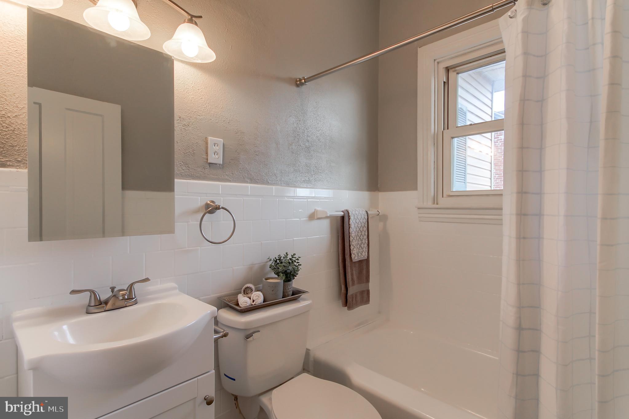 210 High Street Hanover, PA 17331 - Photo 18 of 31 Gallery Image 18