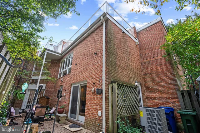 $750,000 | 116 West Lee Street, Baltimore, MD 21201