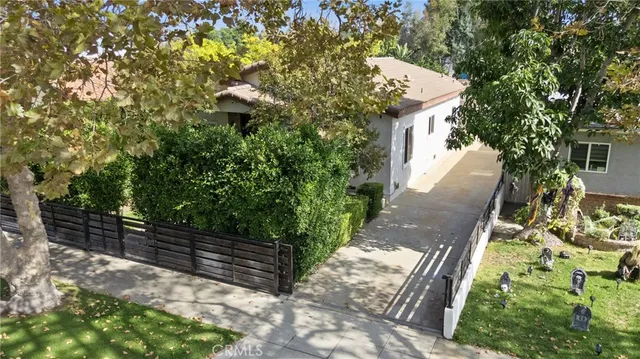 $1,849,900 | 430 North Parish Place, Burbank, CA 91506