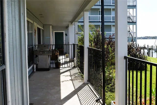 $1,250 | 4011 NASA Road 1, Unit 406, Seabrook, TX 77586