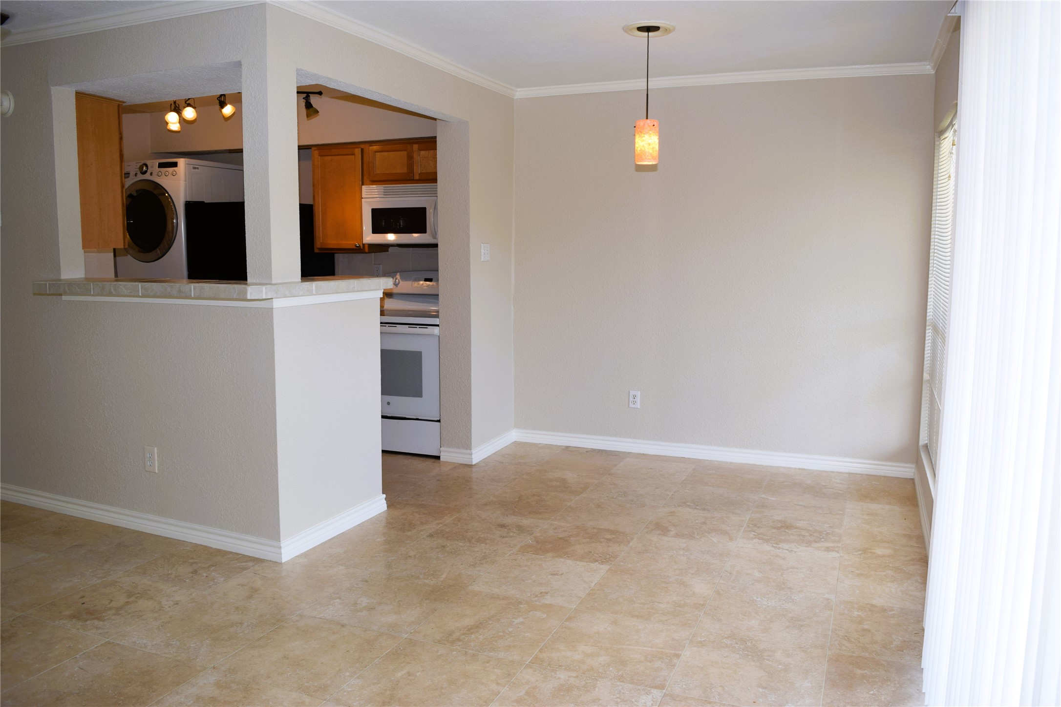 4011 NASA Road 1, Unit 406 Seabrook, TX 77586 - Photo 6 of 17 a view of a kitchen with a sink