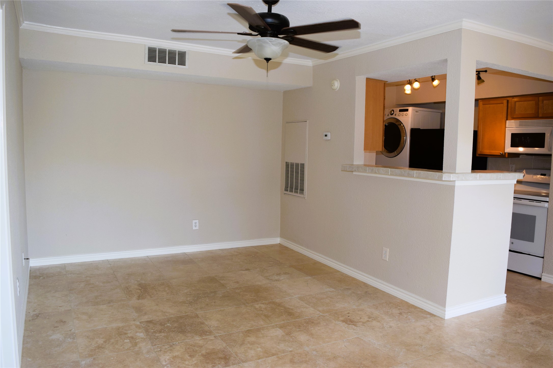 4011 NASA Road 1, Unit 406 Seabrook, TX 77586 - Photo 8 of 17