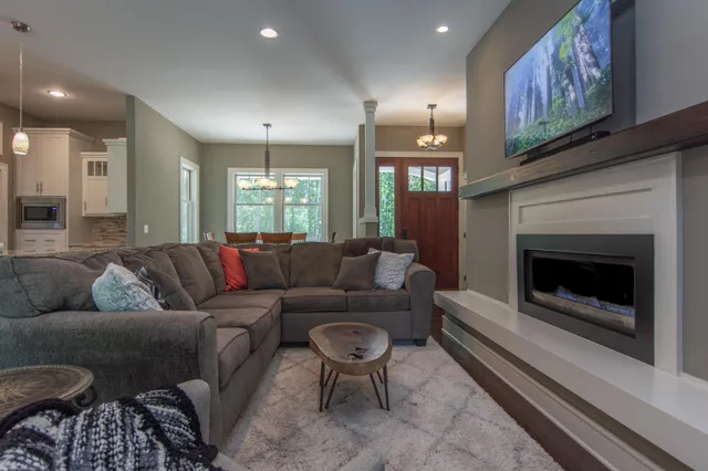 $999,000 | 24197 Willow Circle, Nisswa, MN 56468