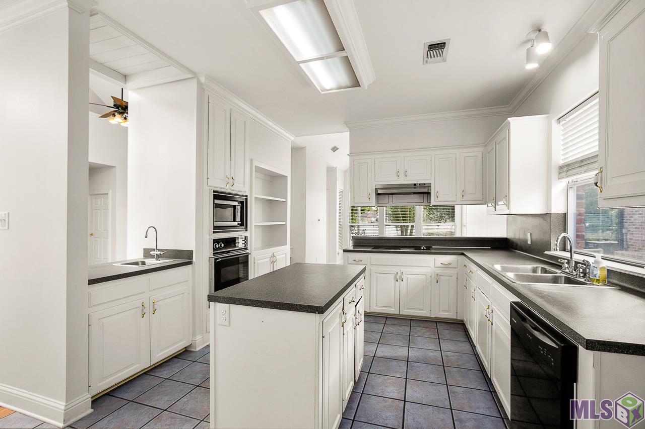 17627 Lake Iris Avenue Baton Rouge, LA 70817 - Photo 9 of 20