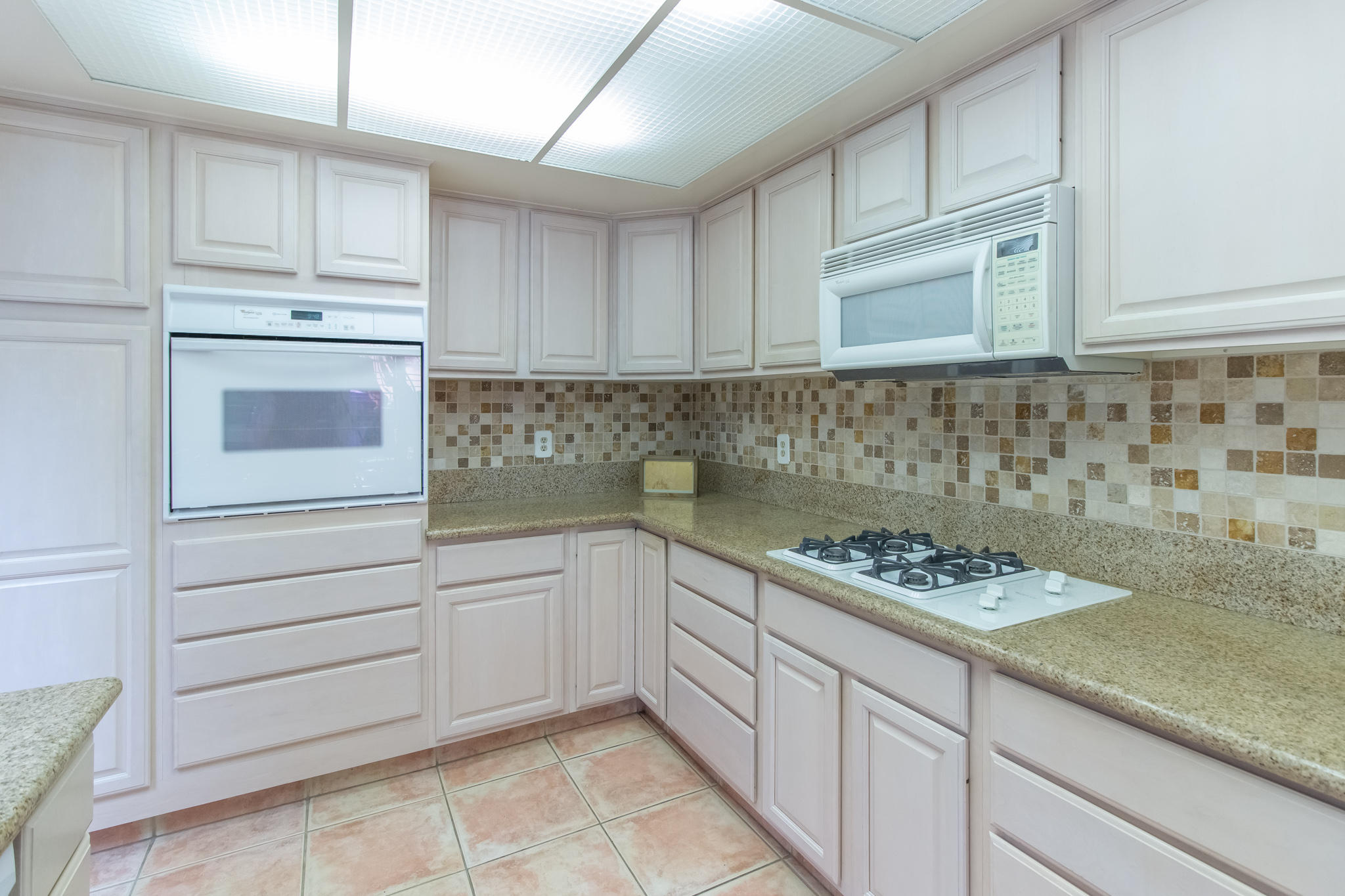 72459 Rodeo Way Rancho Mirage, CA 92270 - Photo 16 of 44 Kitchen #2