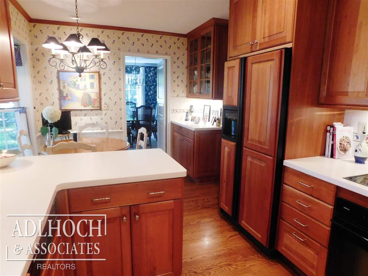 241 Lewiston Road Grosse Pointe Farms, MI 48236 - Photo 9 of 27