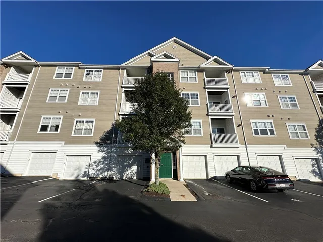 $2,000 | 104 Mill Street, Unit 103, Woonsocket, RI 02895
