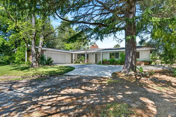 $1,950,000 | 2062 Laguna Road, Santa Rosa, CA 95401
