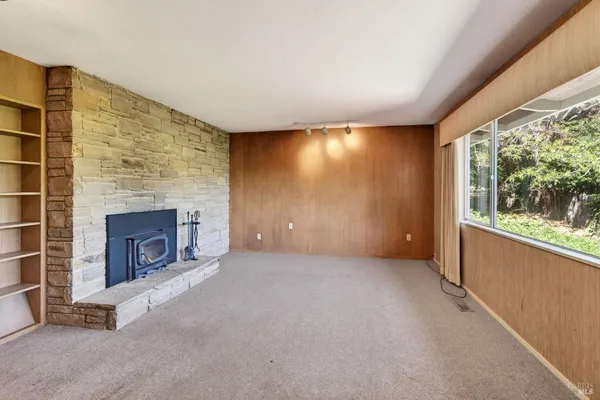 $1,950,000 | 2062 Laguna Road, Santa Rosa, CA 95401