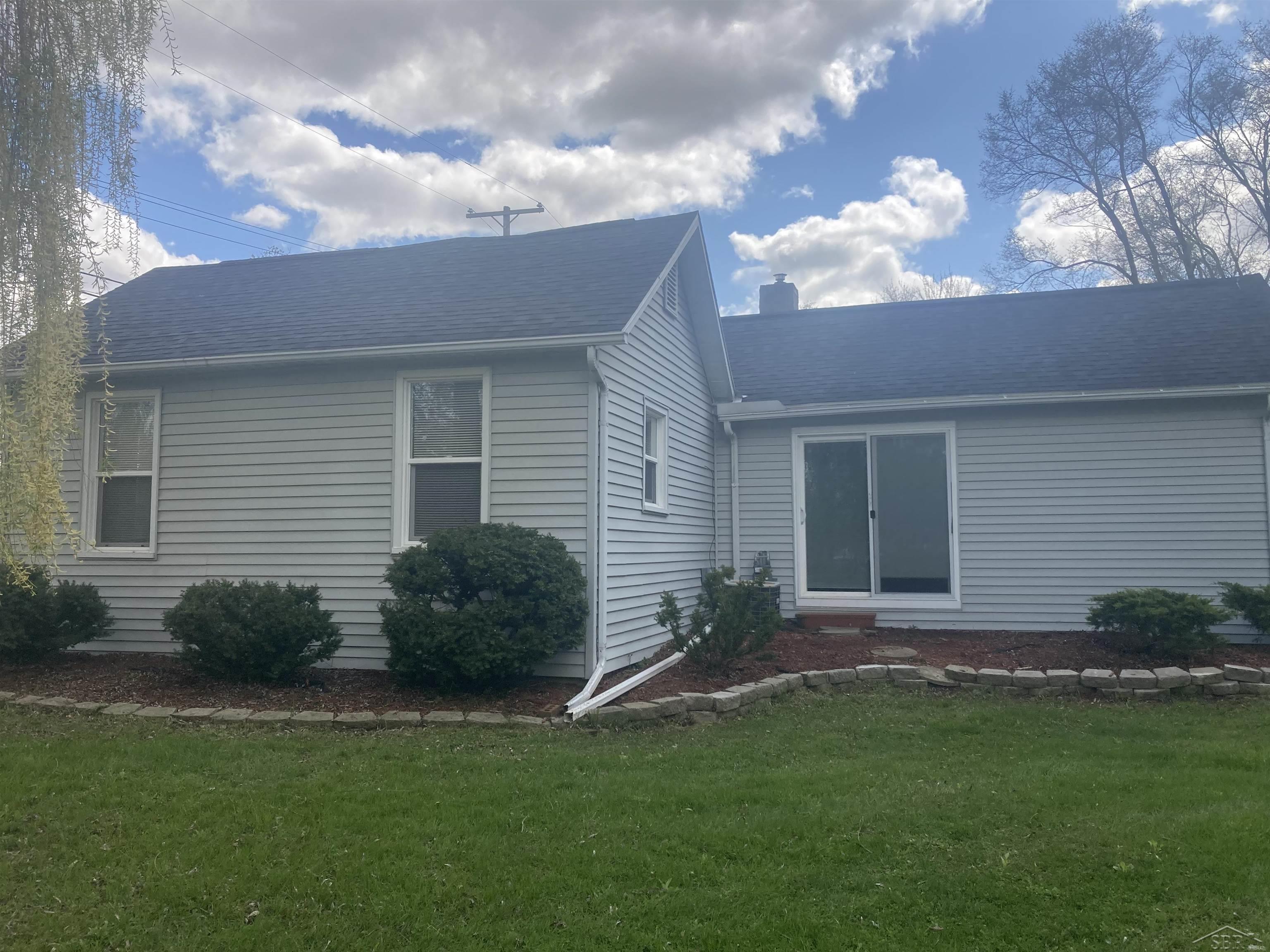 8745 Midland Road Freeland, MI 48623 - Photo 6 of 40