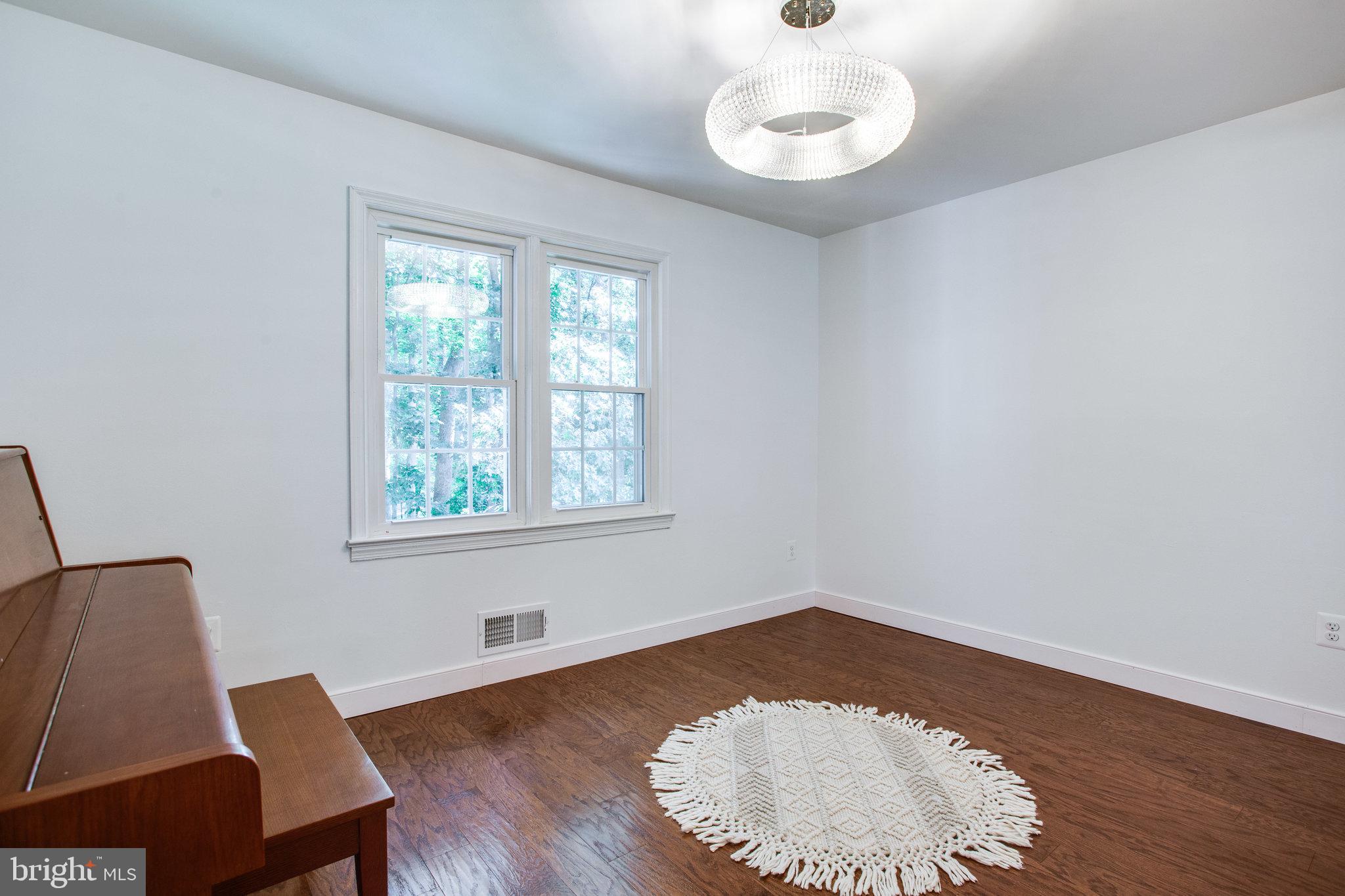 1805 Batten Hollow Road Vienna, VA 22182 - Photo 13 of 81