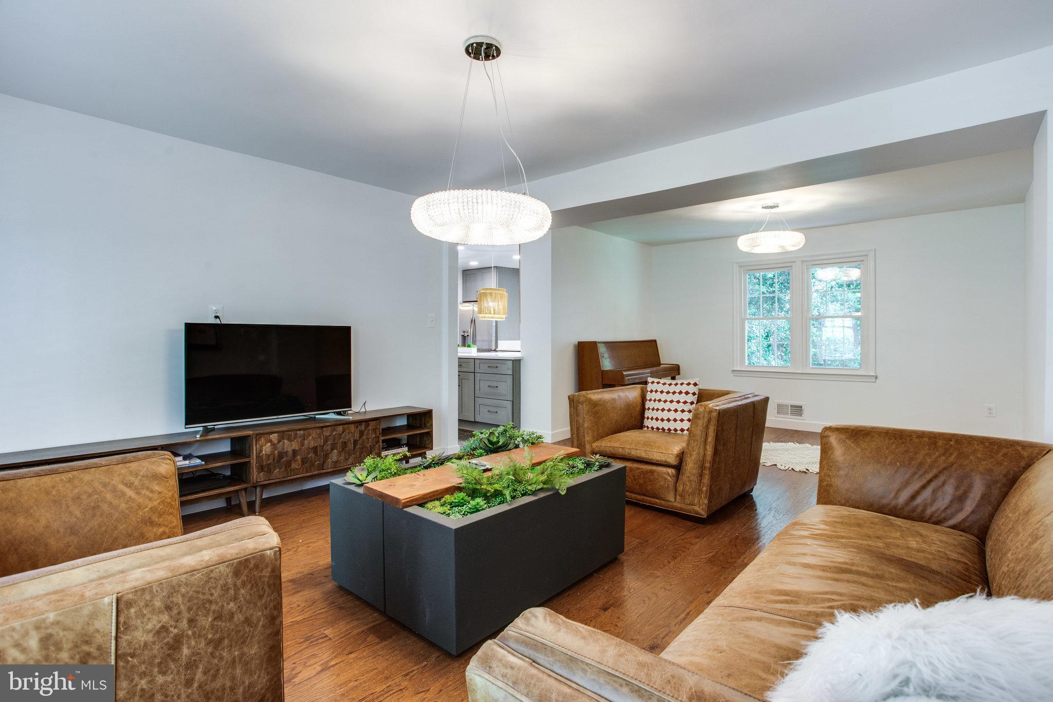 1805 Batten Hollow Road Vienna, VA 22182 - Photo 19 of 81