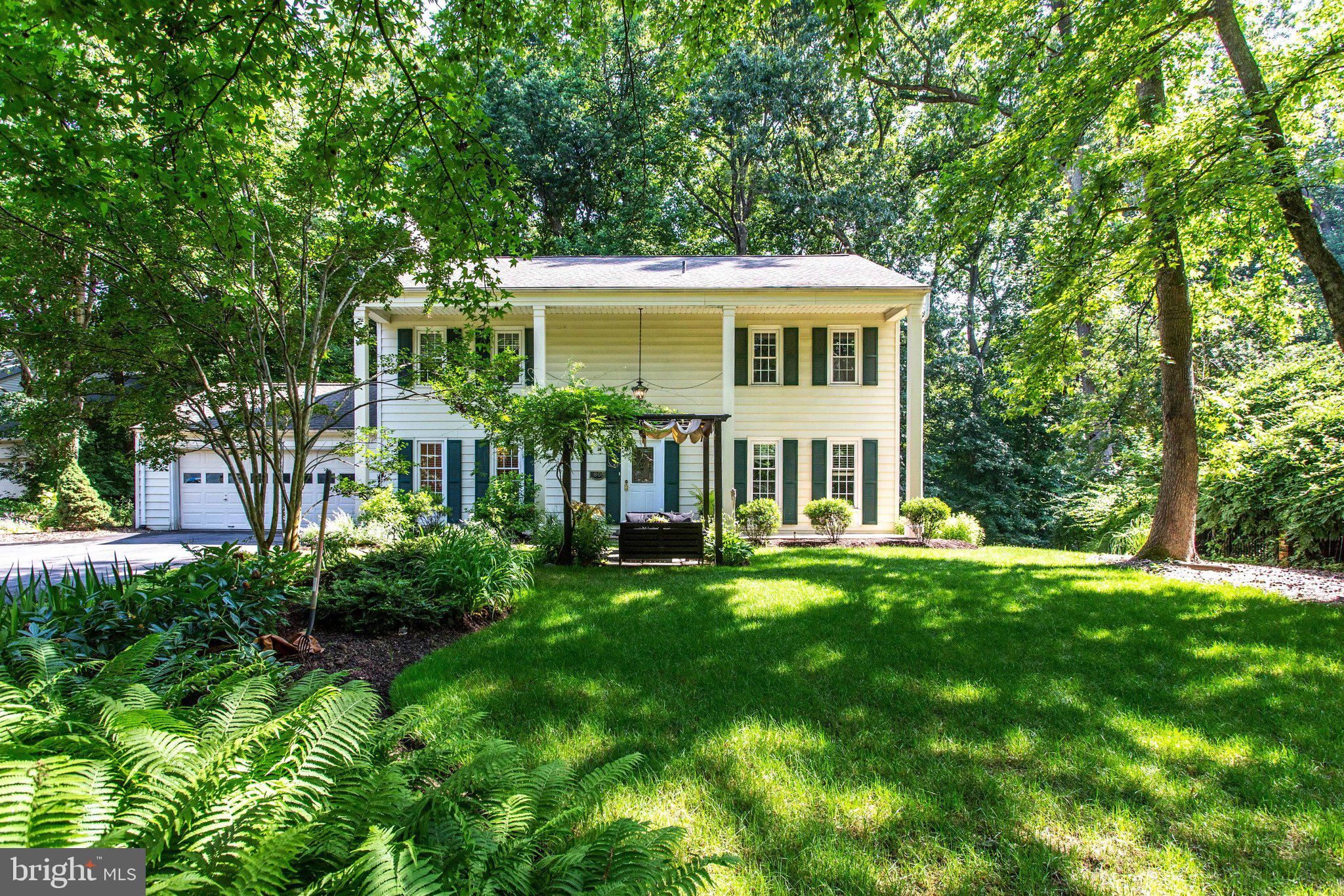 1805 Batten Hollow Road Vienna, VA 22182 - Photo 3 of 81