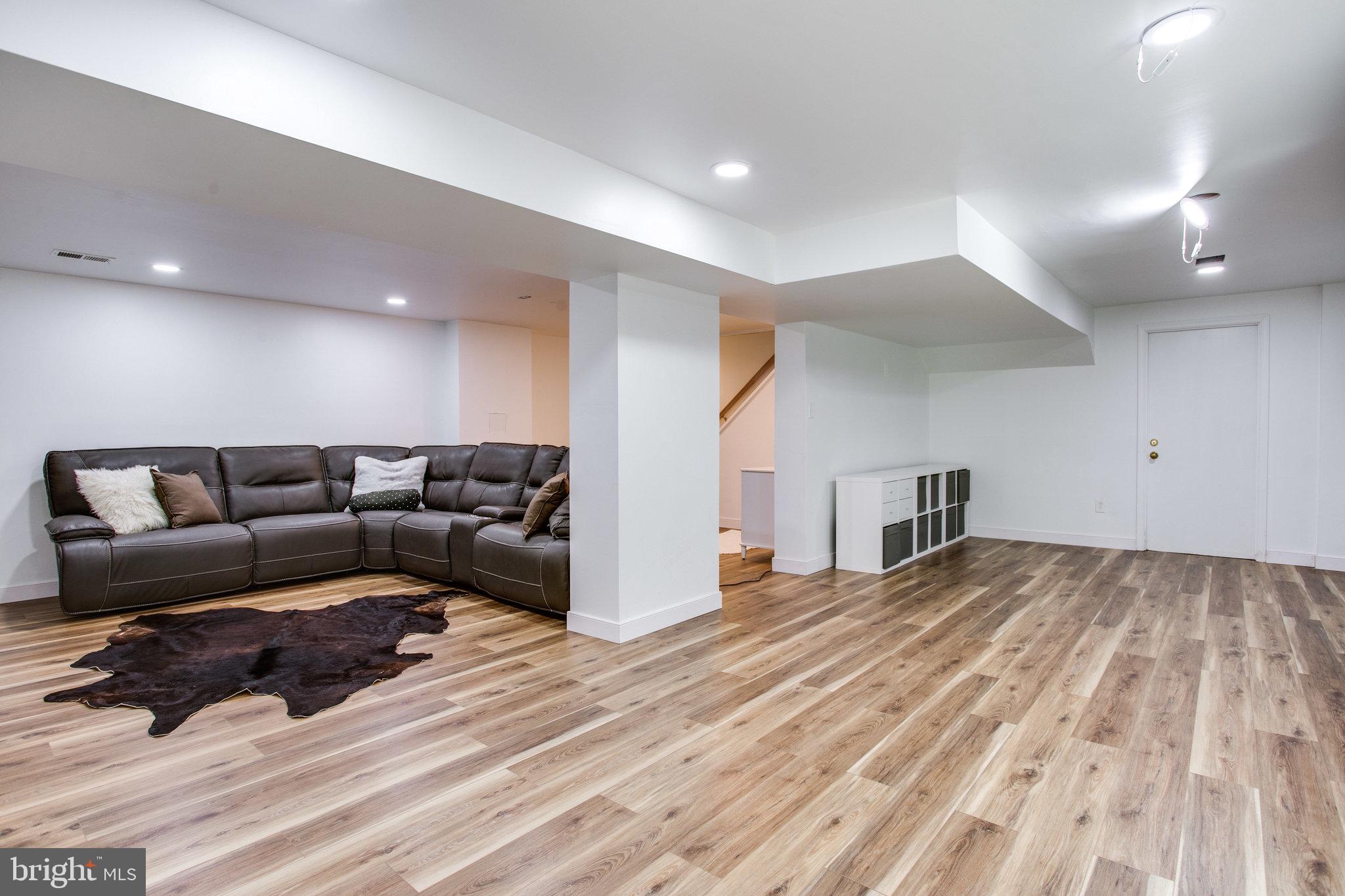 1805 Batten Hollow Road Vienna, VA 22182 - Photo 58 of 81