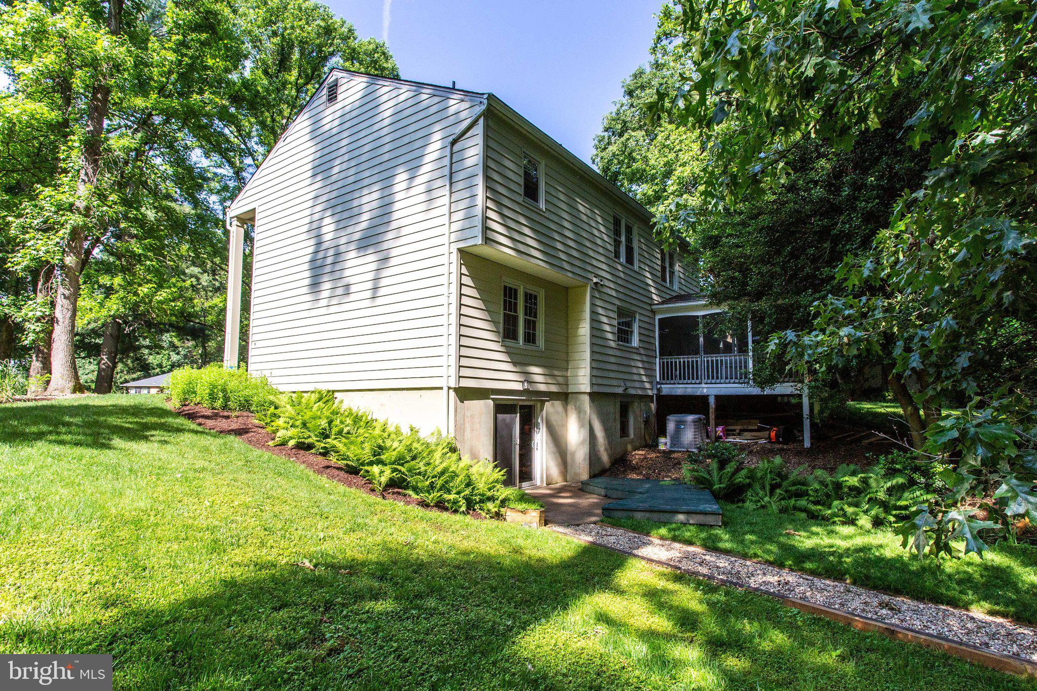 1805 Batten Hollow Road Vienna, VA 22182 - Photo 64 of 81