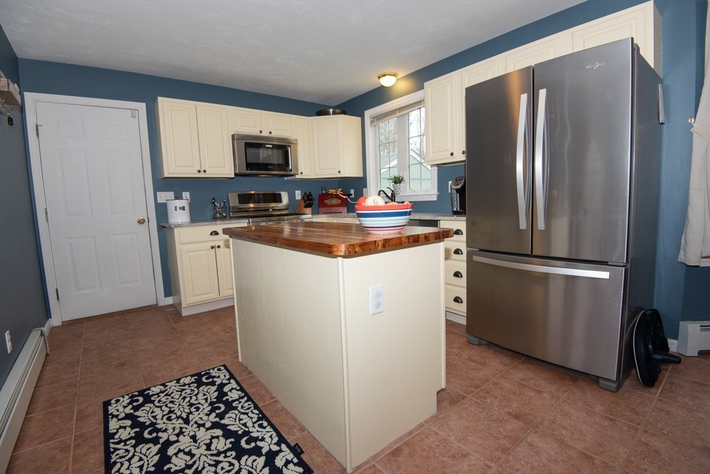 10 Hastings Road Spencer, MA 01562 - Photo 6 of 30 Gallery Image 6