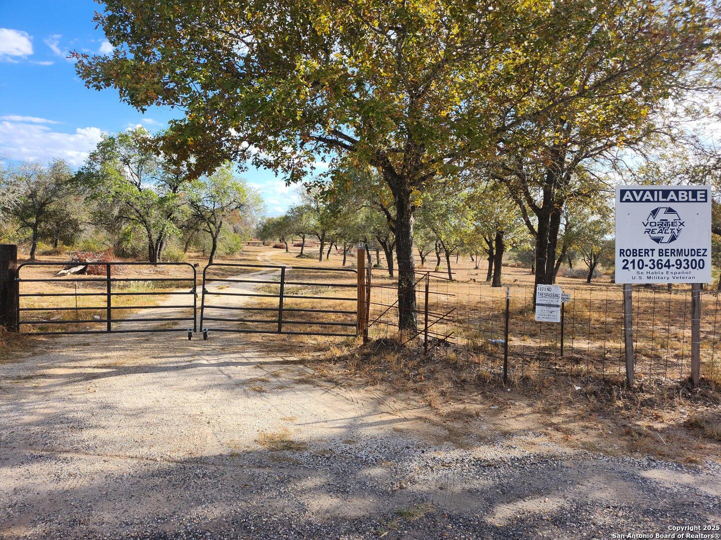 1071 Stevens Road Somerset, TX 78069 - Photo 11 of 20