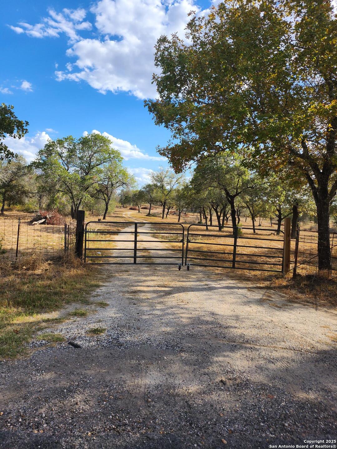 1071 Stevens Road Somerset, TX 78069 - Photo 10 of 20
