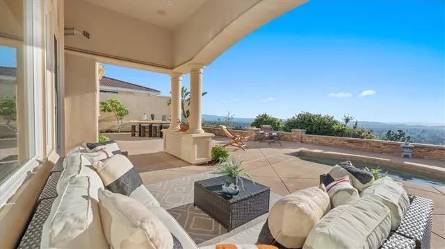 $2,215,000 | 752 Valparaiso Drive, Claremont, CA 91711