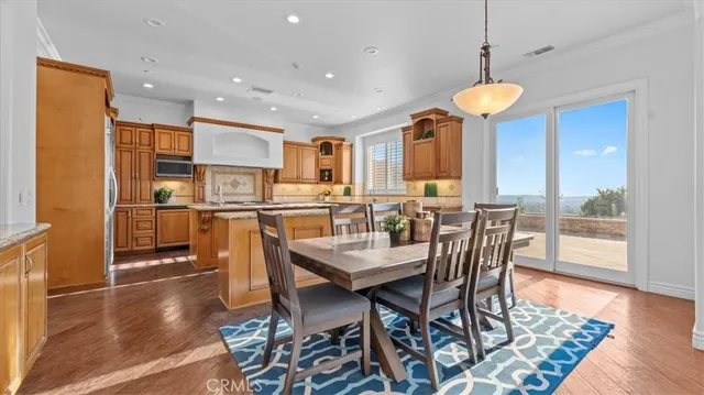 $2,215,000 | 752 Valparaiso Drive, Claremont, CA 91711