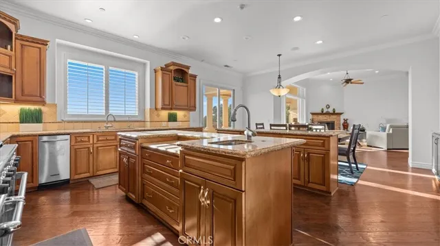 $2,215,000 | 752 Valparaiso Drive, Claremont, CA 91711