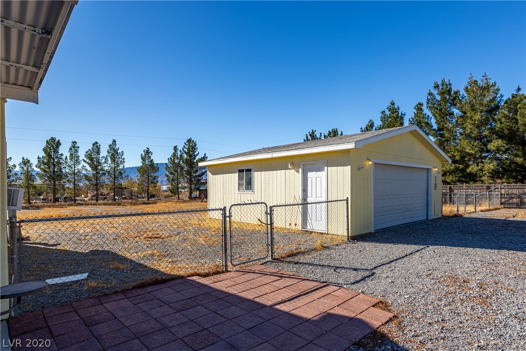 4231 Victoria Road Pahrump, NV 89048 - Photo 4 of 17