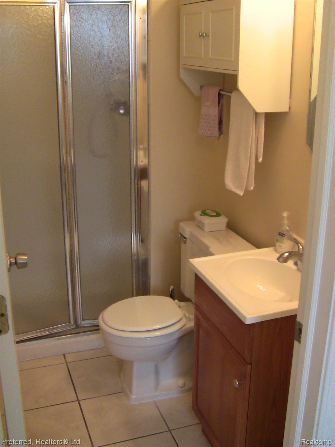 7430 Iron Gate Road Canton, MI 48187 - Photo 24 of 35 IMG_6405.JPG