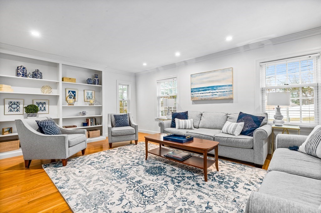 40 Liberty Pole Road Hingham, MA 02043 - Photo 3 of 32 Gallery Image 3