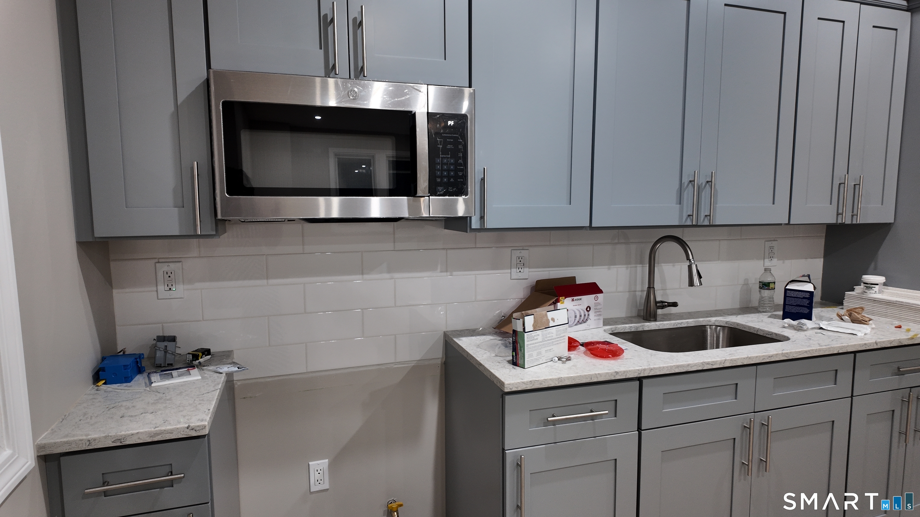 106 Helen Street Hamden, CT 06514 - Photo 3 of 8