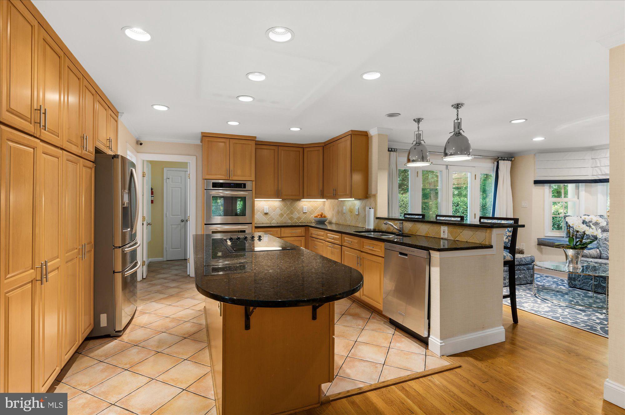 7301 River Falls Drive Potomac, MD 20854 - Photo 17 of 48 Stainless steel appliances, double oven