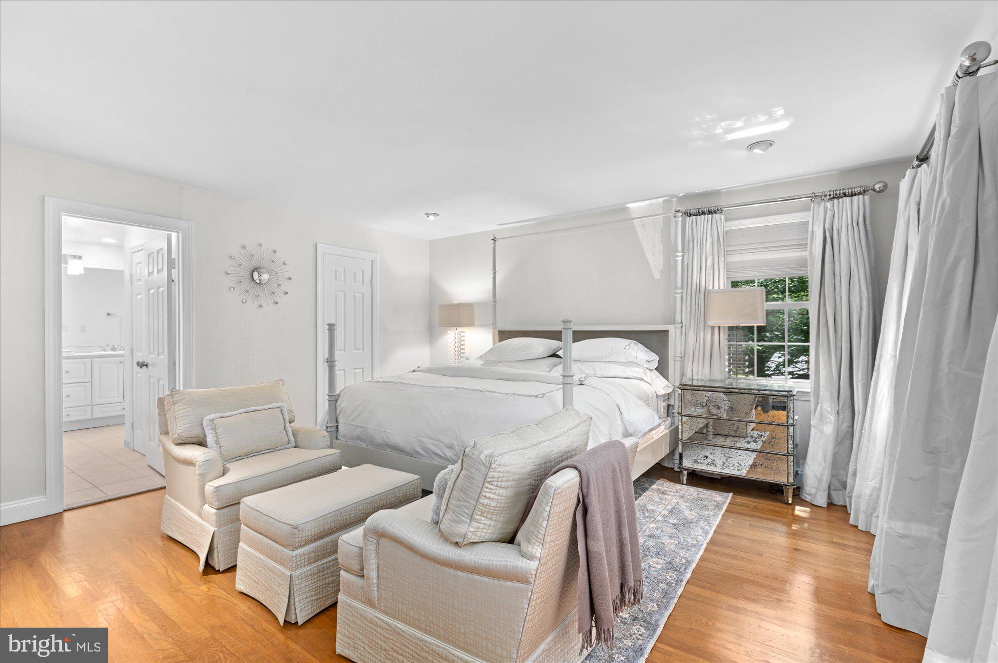 7301 River Falls Drive Potomac, MD 20854 - Photo 25 of 48 Primary suite with en suite bath