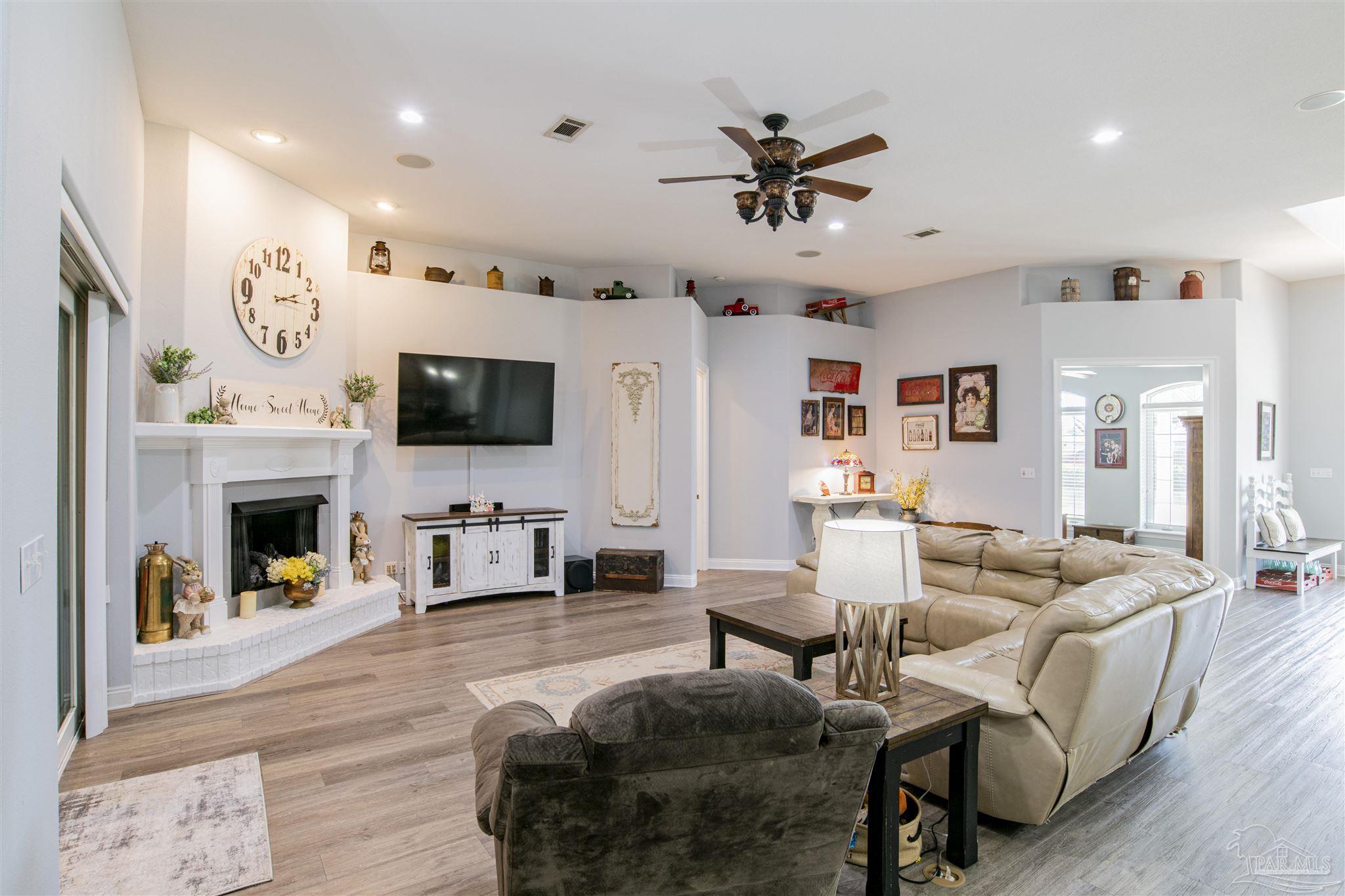 3864 Lane Road Milton, FL 32571 - Photo 5 of 50 Gallery Image 5