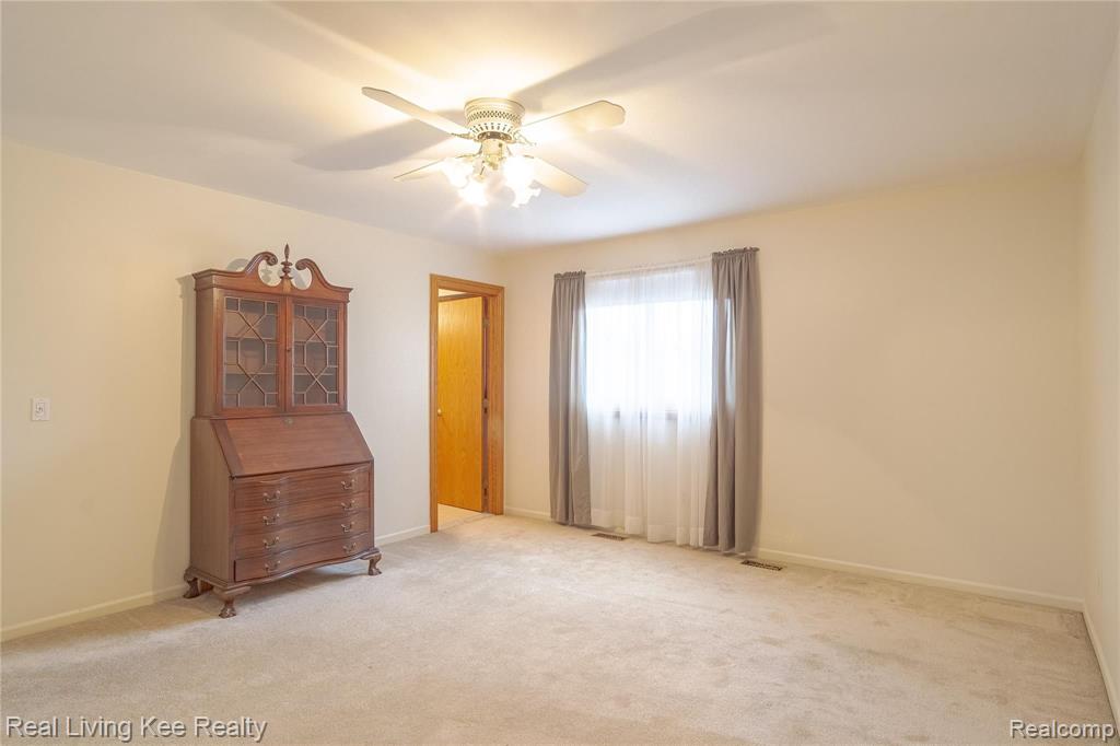 2200 Rochelle Park Drive Rochester Hills, MI 48309 - Photo 31 of 49