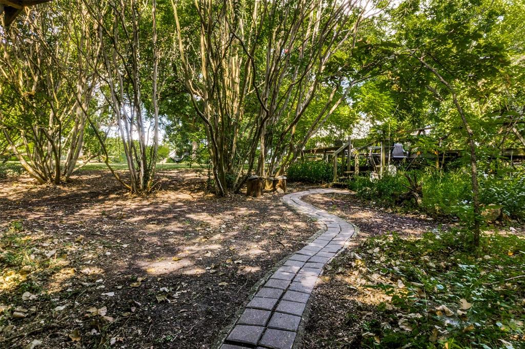 1226 East Campbell Road Garland, TX 75044 - Photo 9 of 14 a view of outdoor space and yard