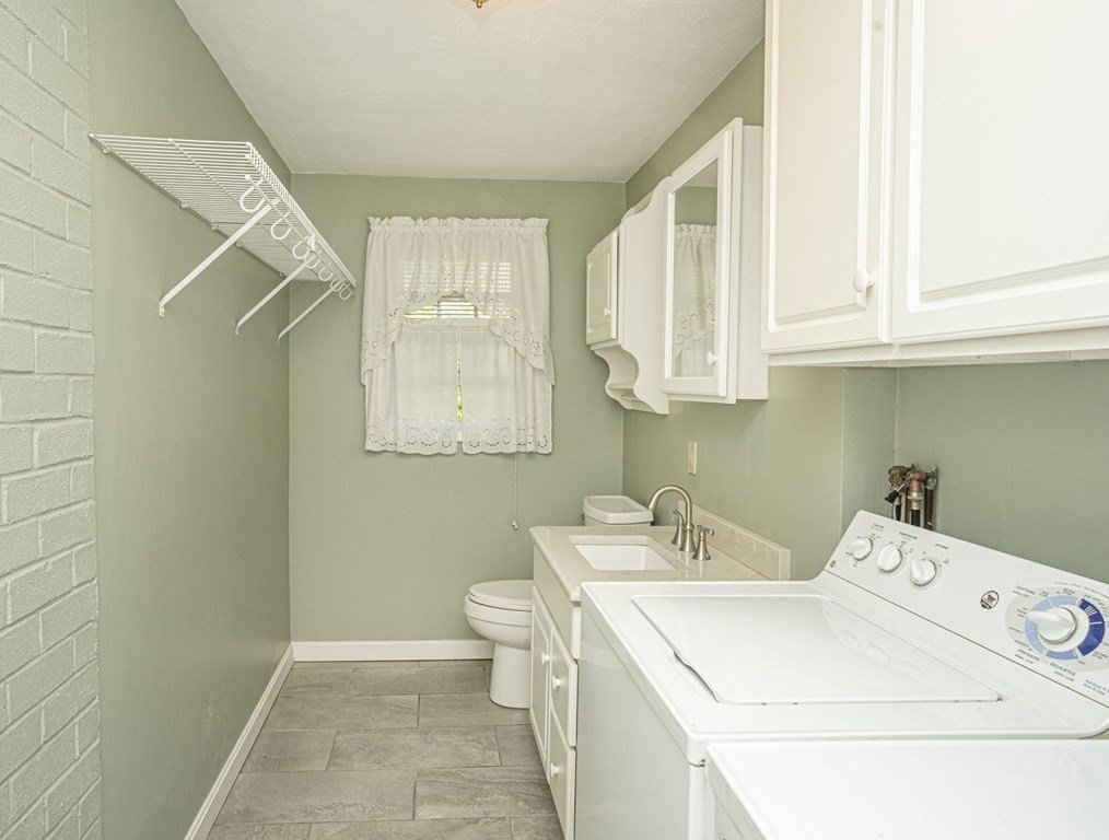 94 Titicut Road Raynham, MA 02767 - Photo 23 of 42 Gallery Image 23