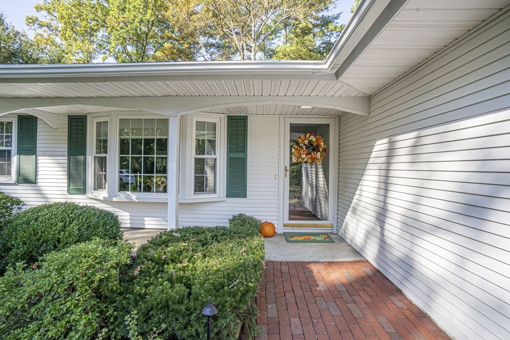 94 Titicut Road Raynham, MA 02767 - Photo 3 of 42 Gallery Image 3