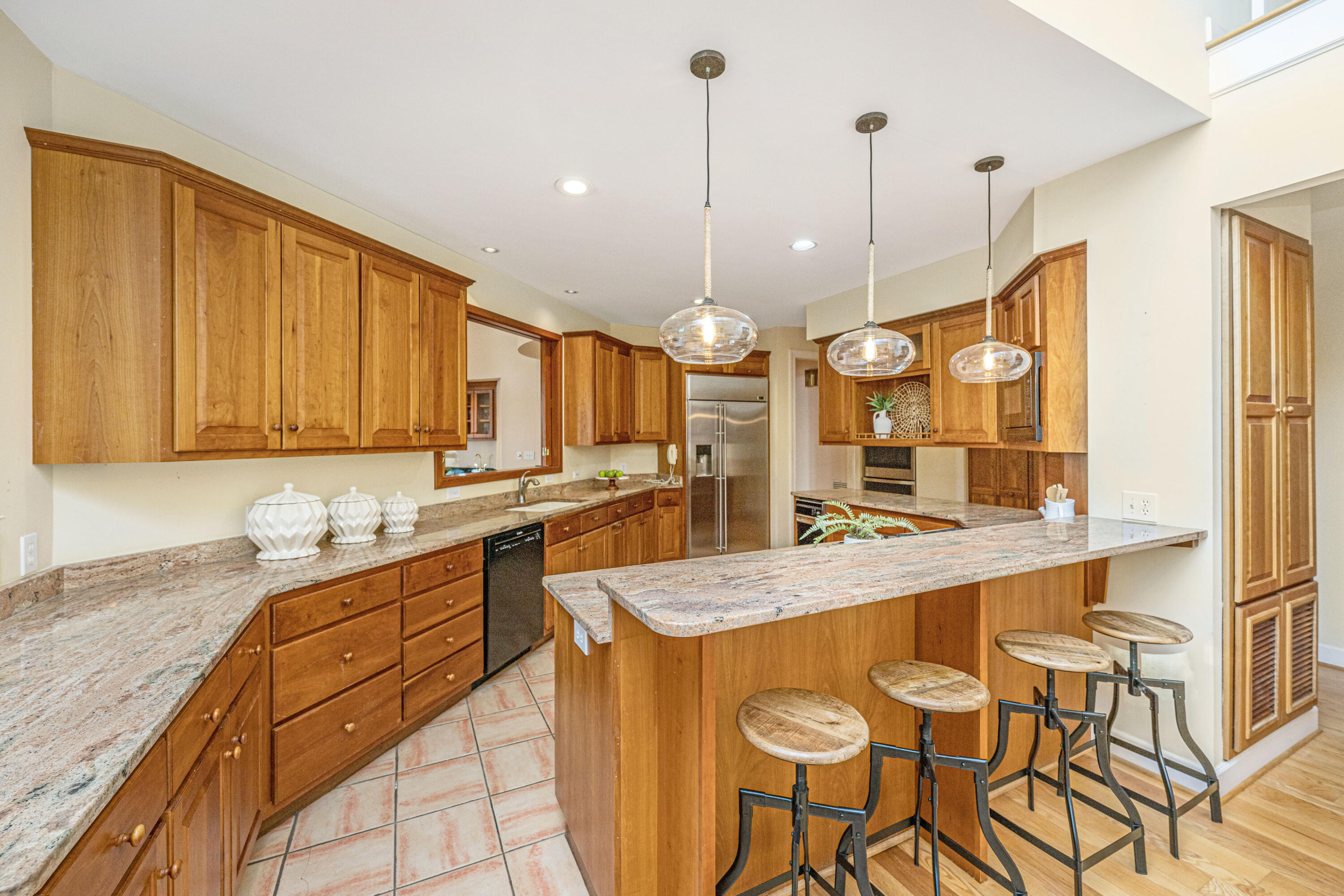 235 Country Club Lane Charleston, SC 29412 - Photo 22 of 71 21