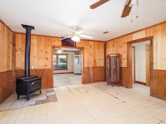 $150,000 | 203 Avenue East, Blanket, TX 76432