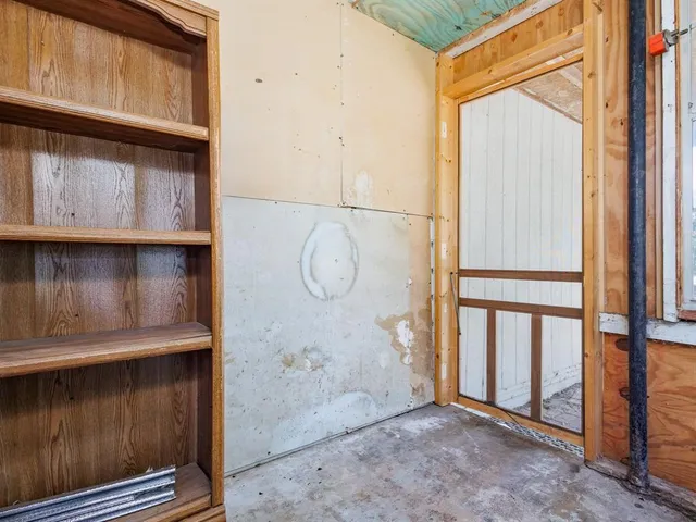 $150,000 | 203 Avenue East, Blanket, TX 76432