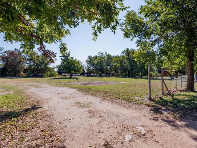 $150,000 | 203 Avenue East, Blanket, TX 76432
