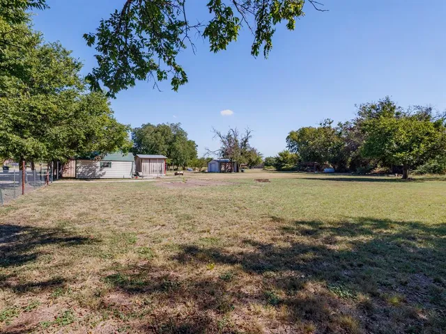 $150,000 | 203 Avenue East, Blanket, TX 76432